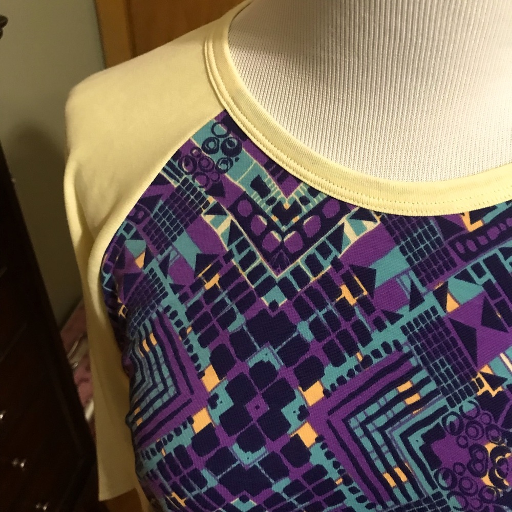 Lularoe Randy tee - Picture 9 of 10